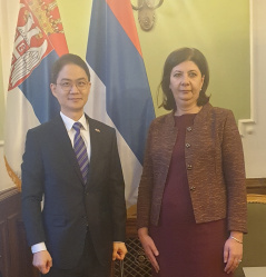 6 March 2019 The Head of the Parliamentary Friendship Group with the Republic of Korea and the newly-appointed Ambassador 